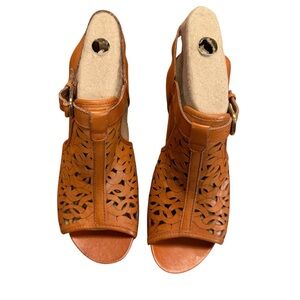 Earthies Women’s Acadia Henna Leather Sandals with Heel - Brand New